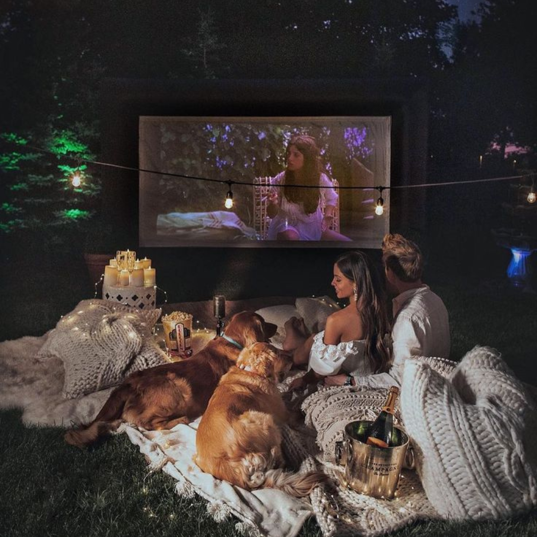 MovieHub™ Ultra HD Projector + FREE Projector Screen